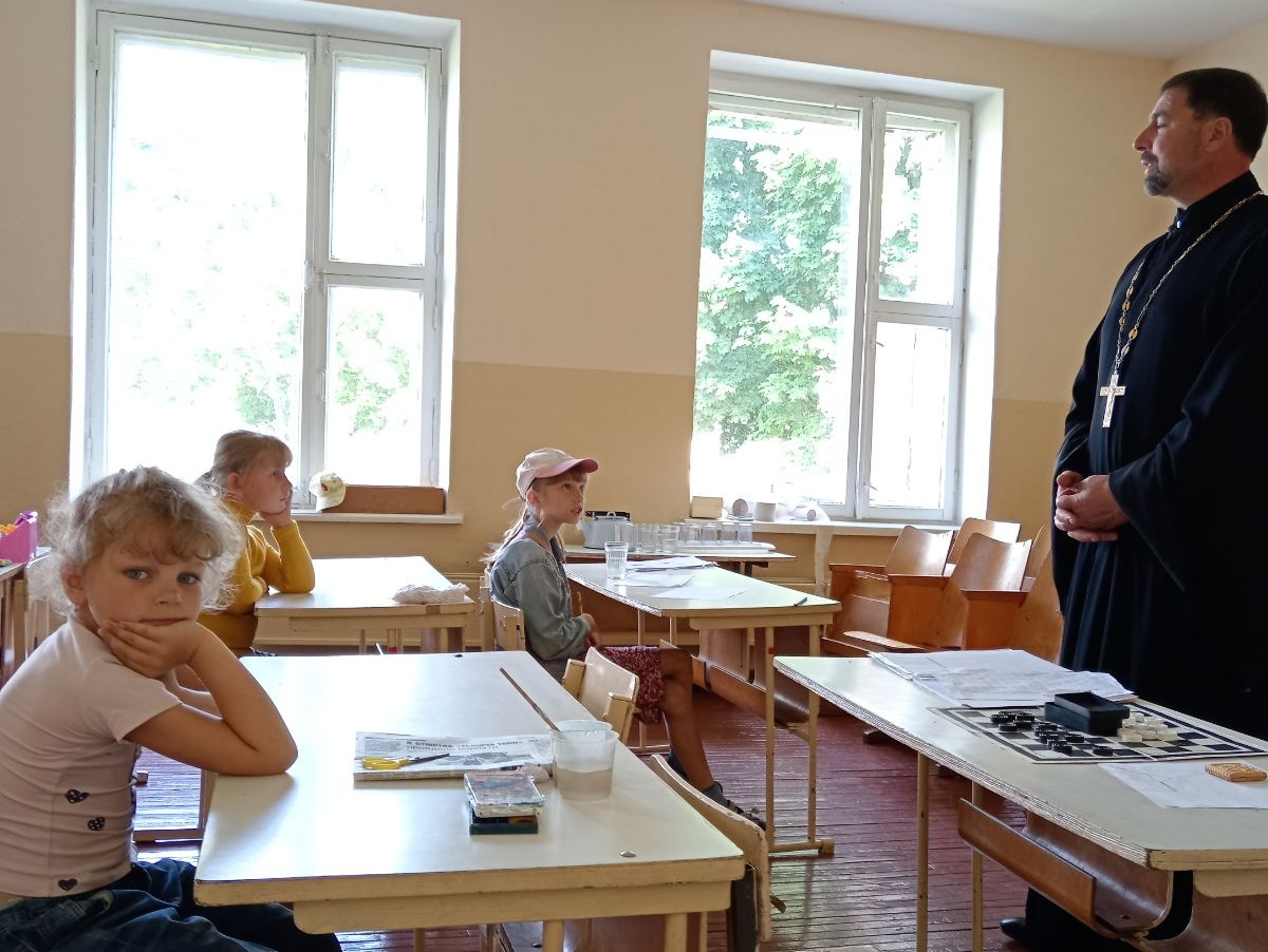 Беседу ведёт иерей Михаил Маркосян