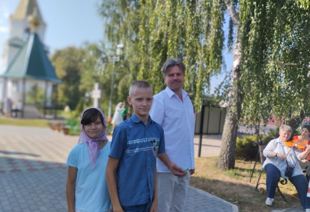 В храм - семьёй