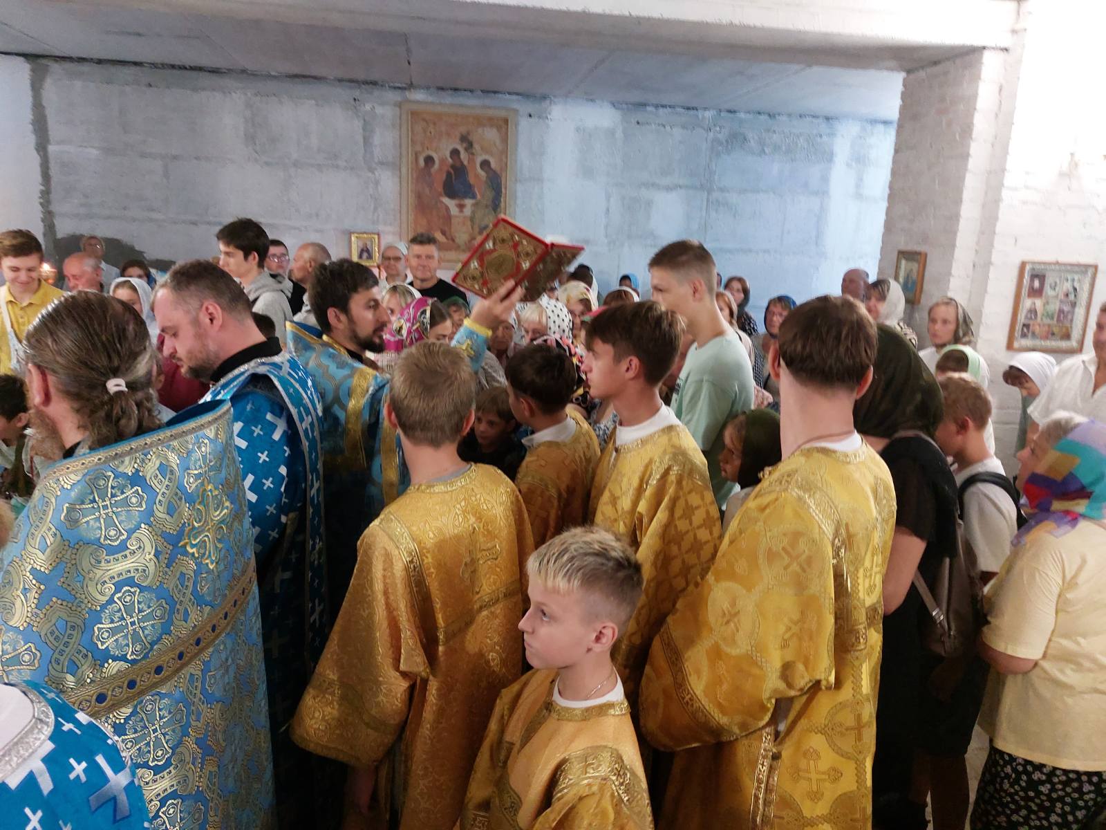 Молебен в храме святого мученика Иоанна Воина