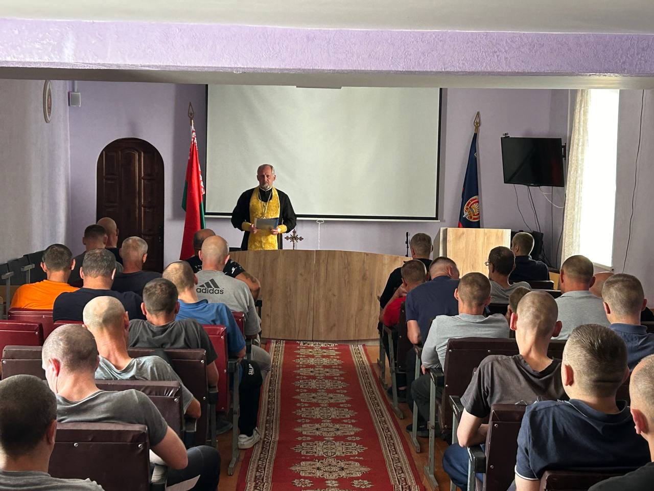 Беседу ведёт протоиерей Леонид Михайловский