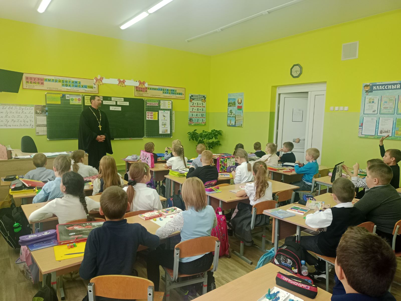 Беседу ведёт иерей Михаил Маркосян