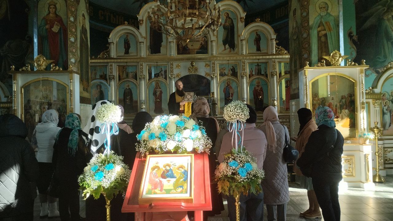 Икона святой Троицы