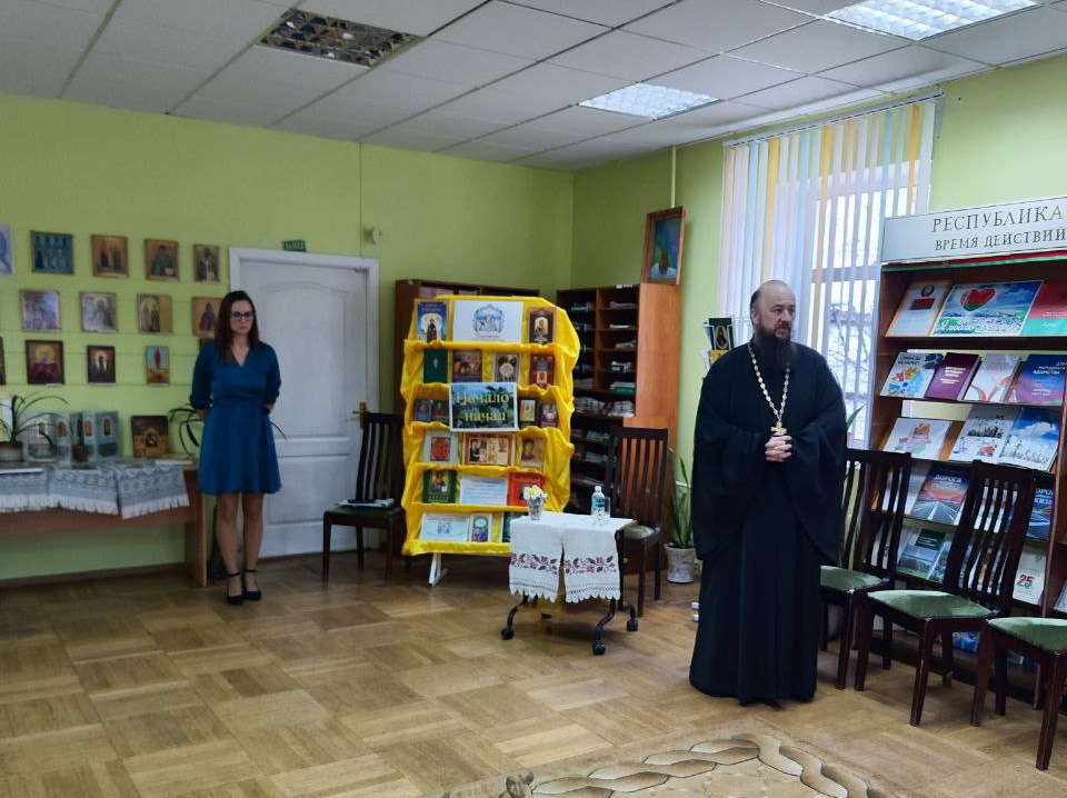Беседу  ведёт иерей Павел Кулиш