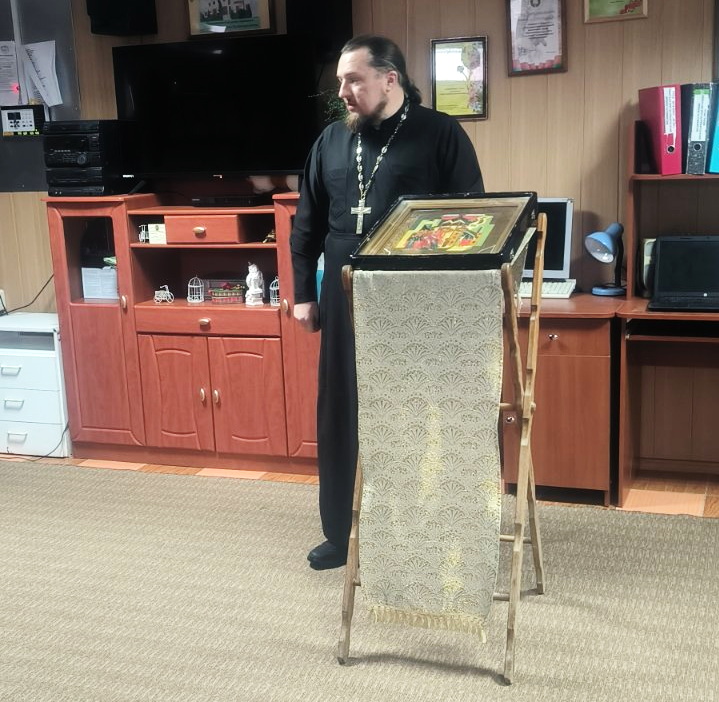 беседу ведёт священник Вячеслав Рябица