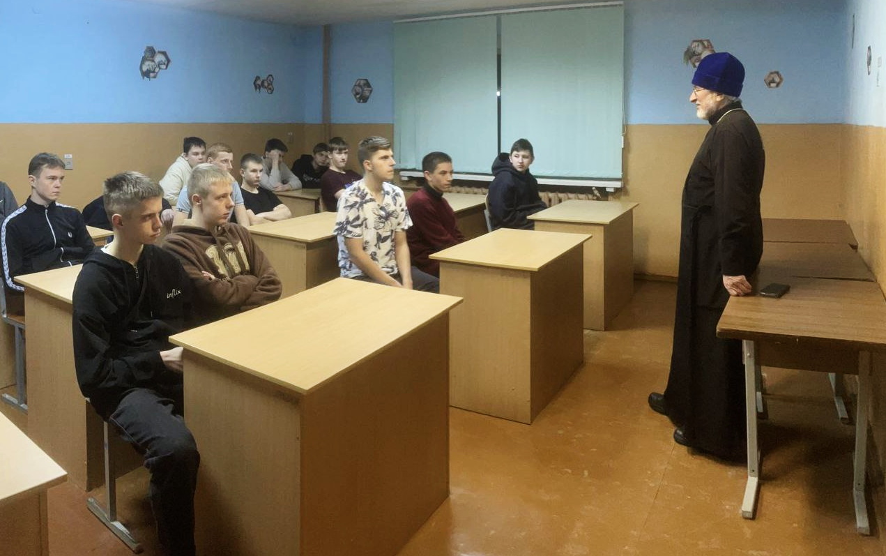 Беседу ведёт протоиерей Пётр Петрушенко