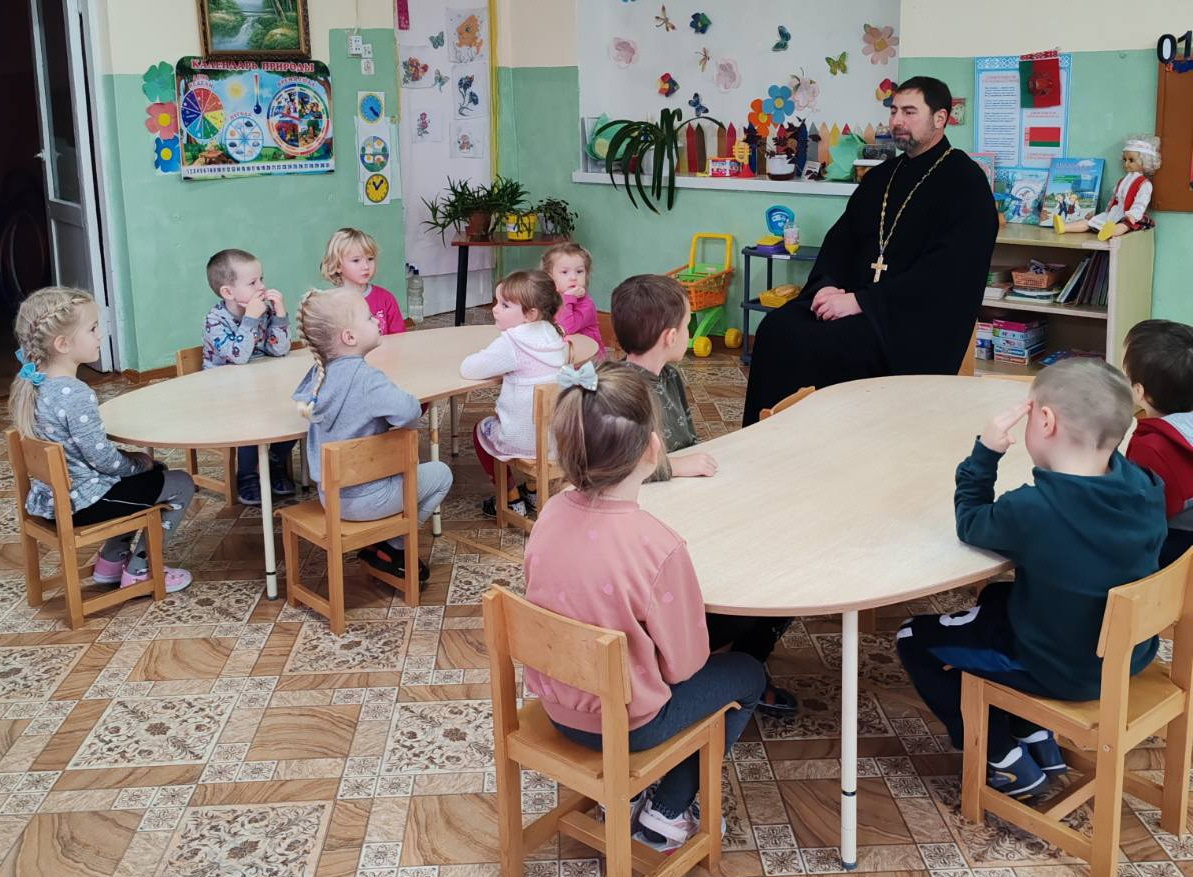 Беседу ведёт иерей Михаил Маркосян