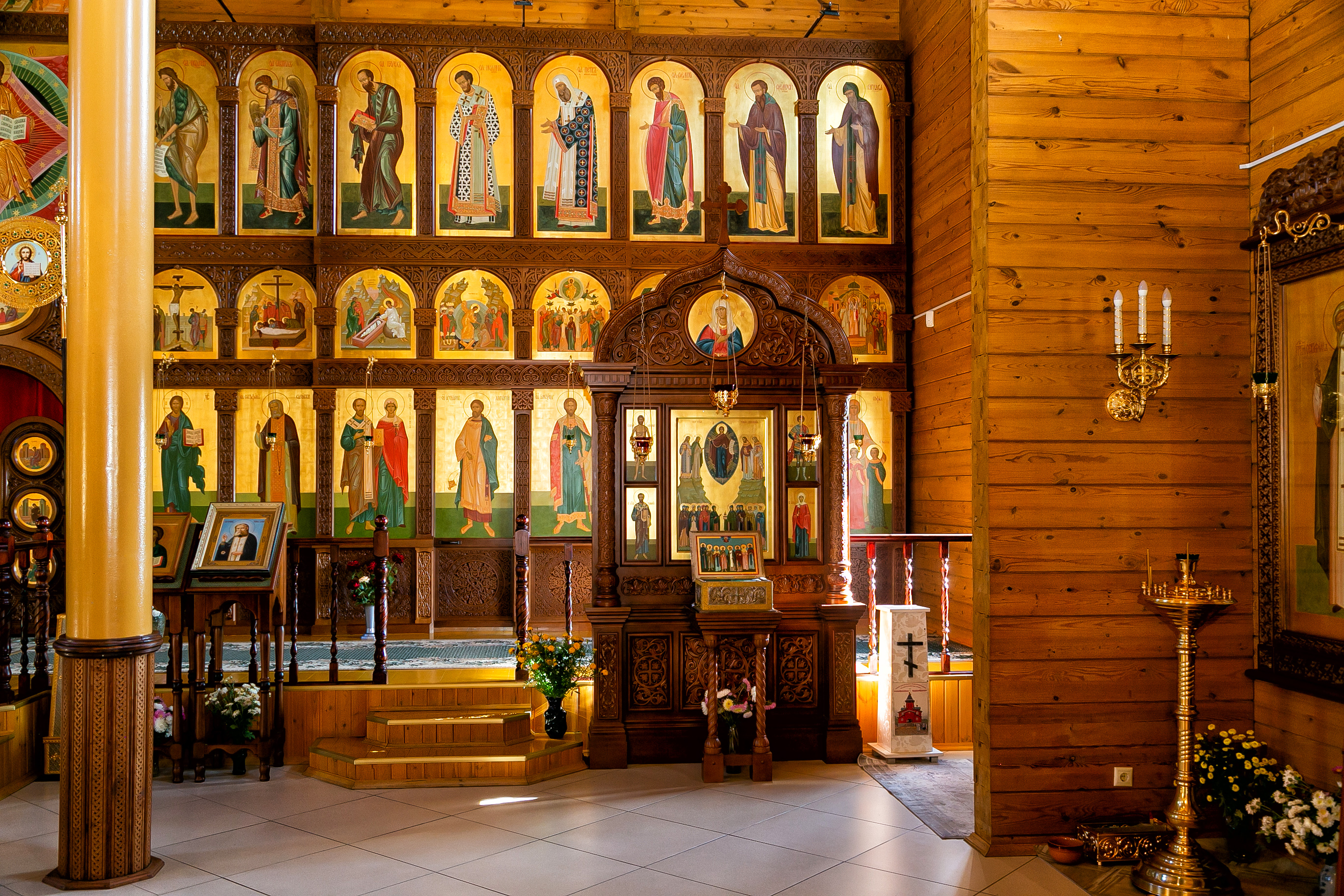 храм внутри