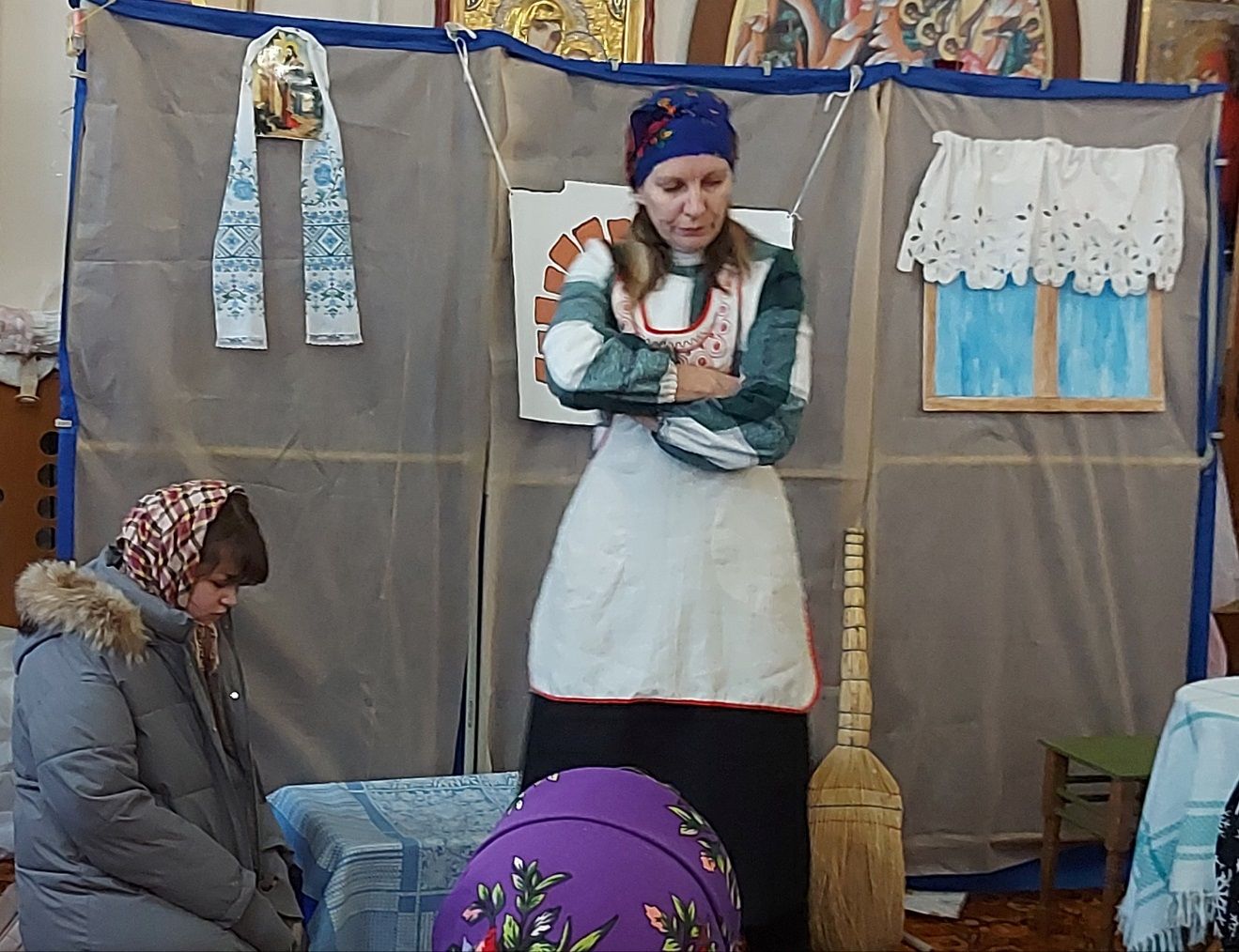 Сцена спектакля
