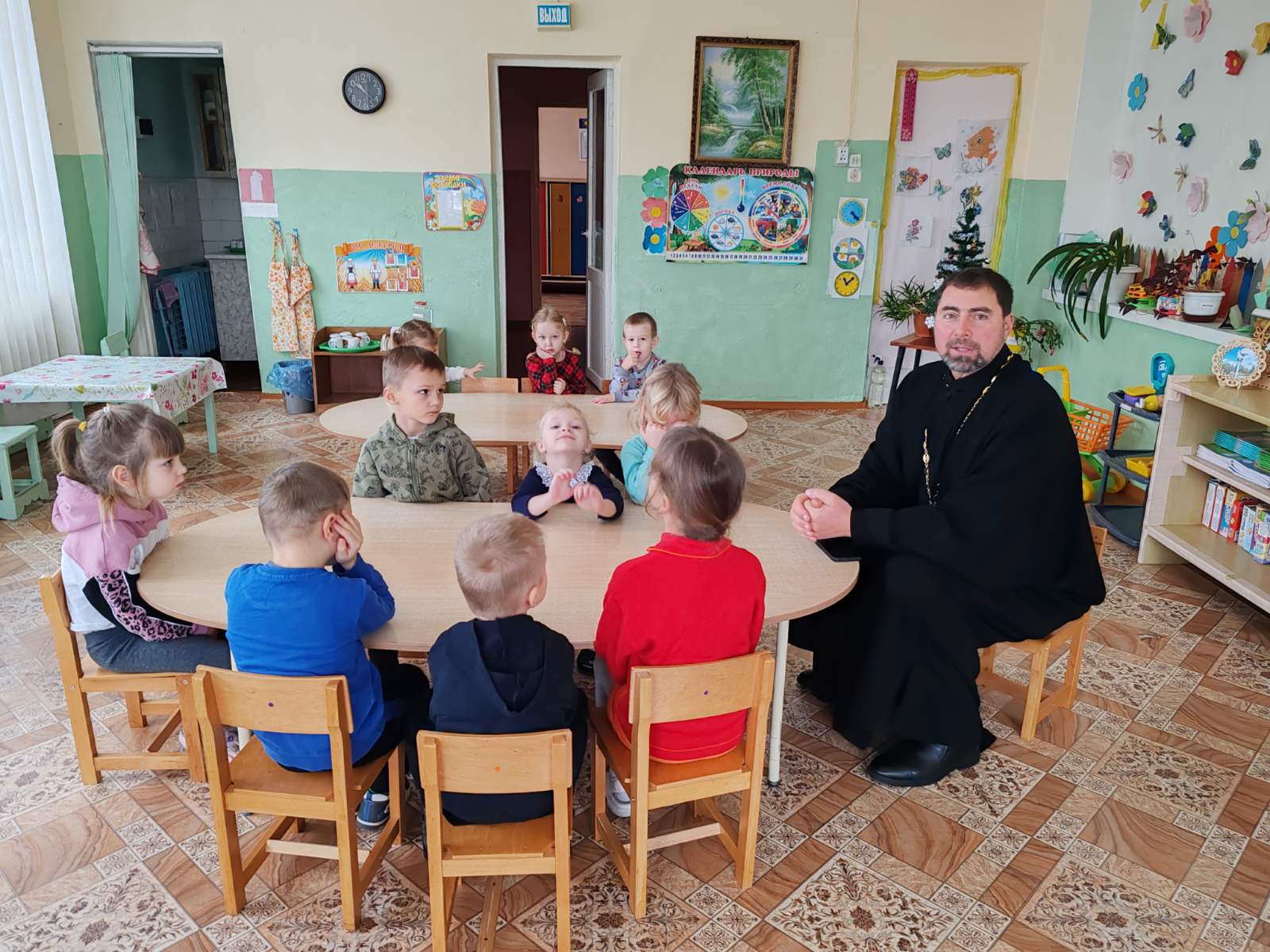 Беседу ведёт иерей Михаил Маркосянн