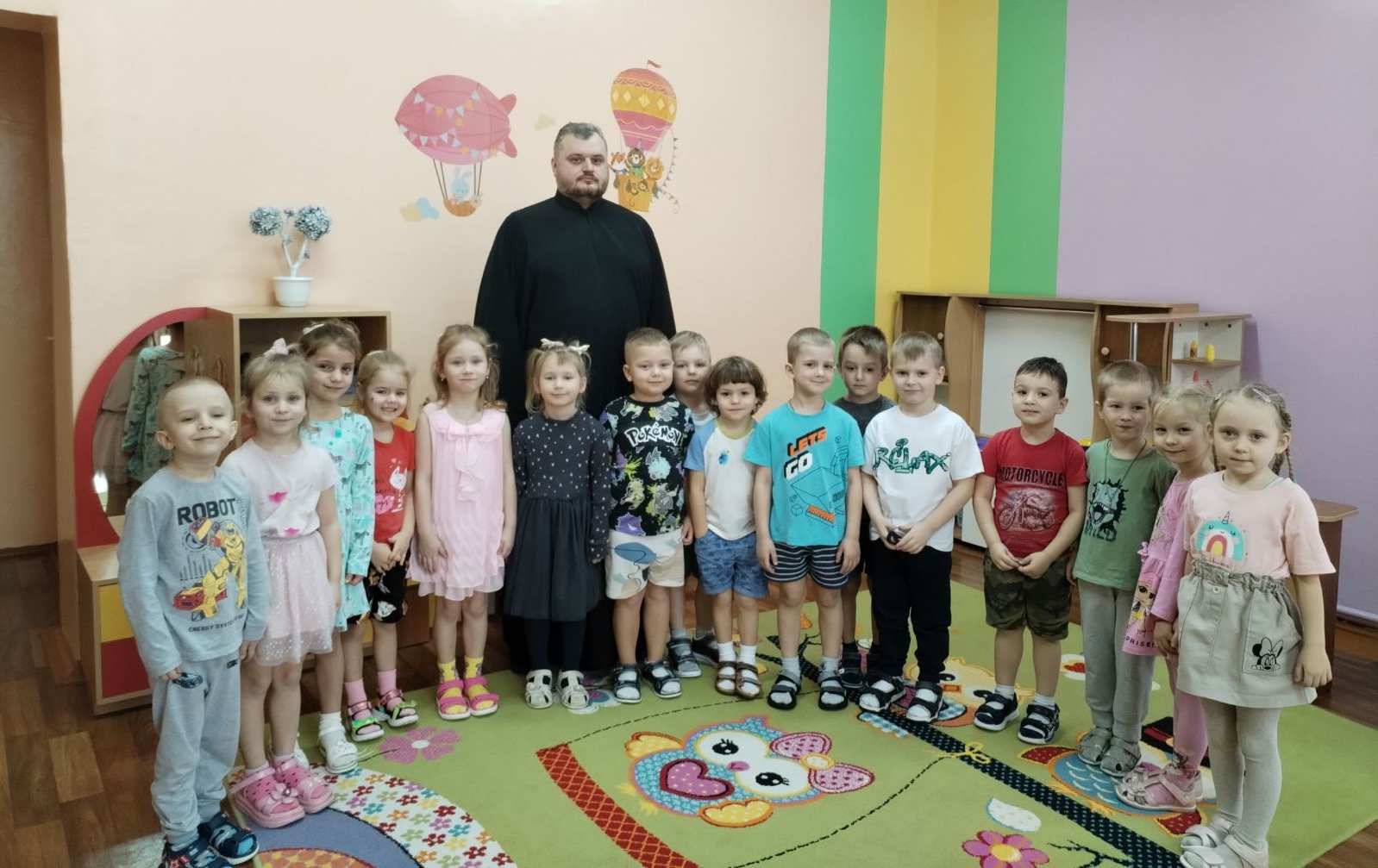 Диакон Михаил Шмидов с детьми