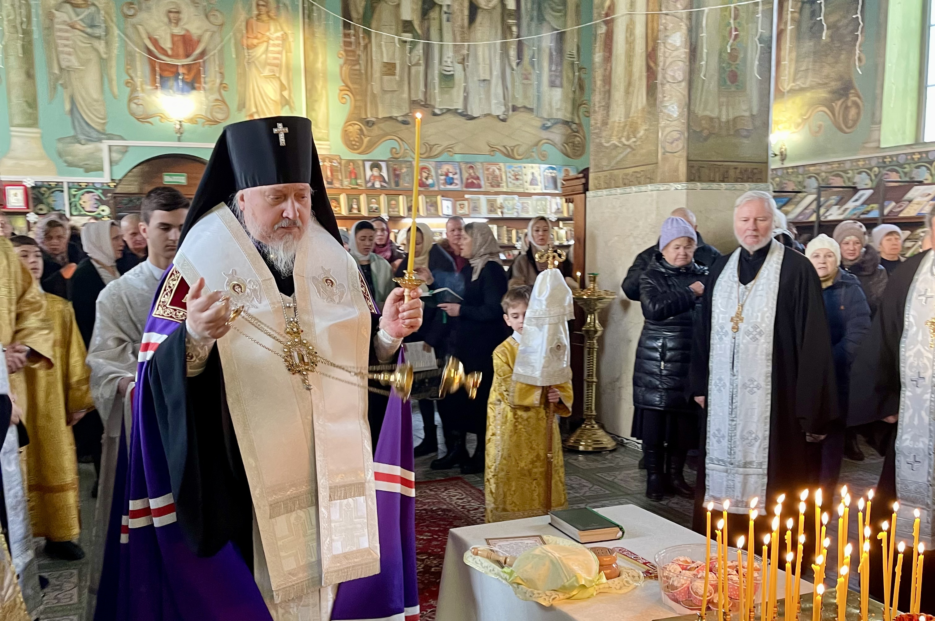 Панихиду возглавил владыка Стефан