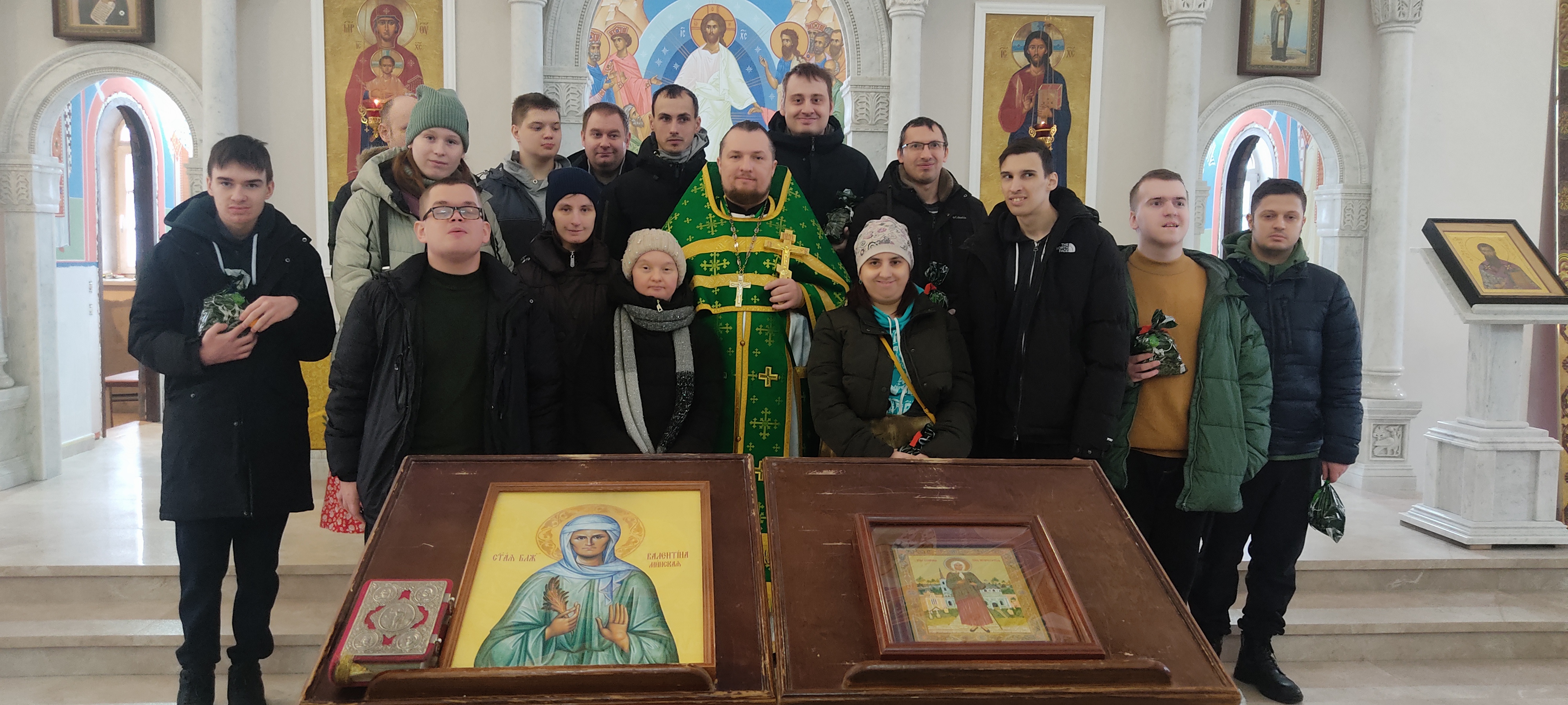 В храме