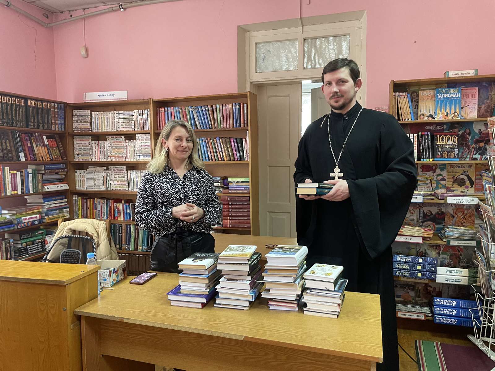 Книги в дар библиотеке