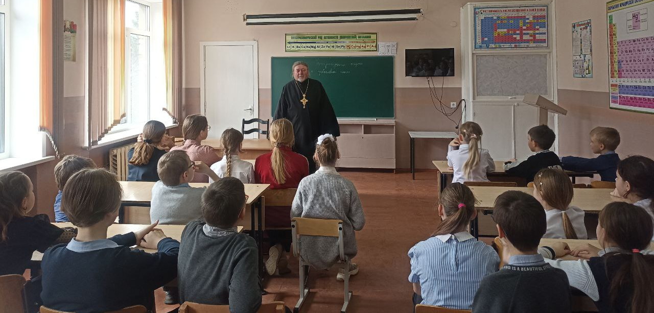 Беседу ведёт протоиерей Виктор Коновалов