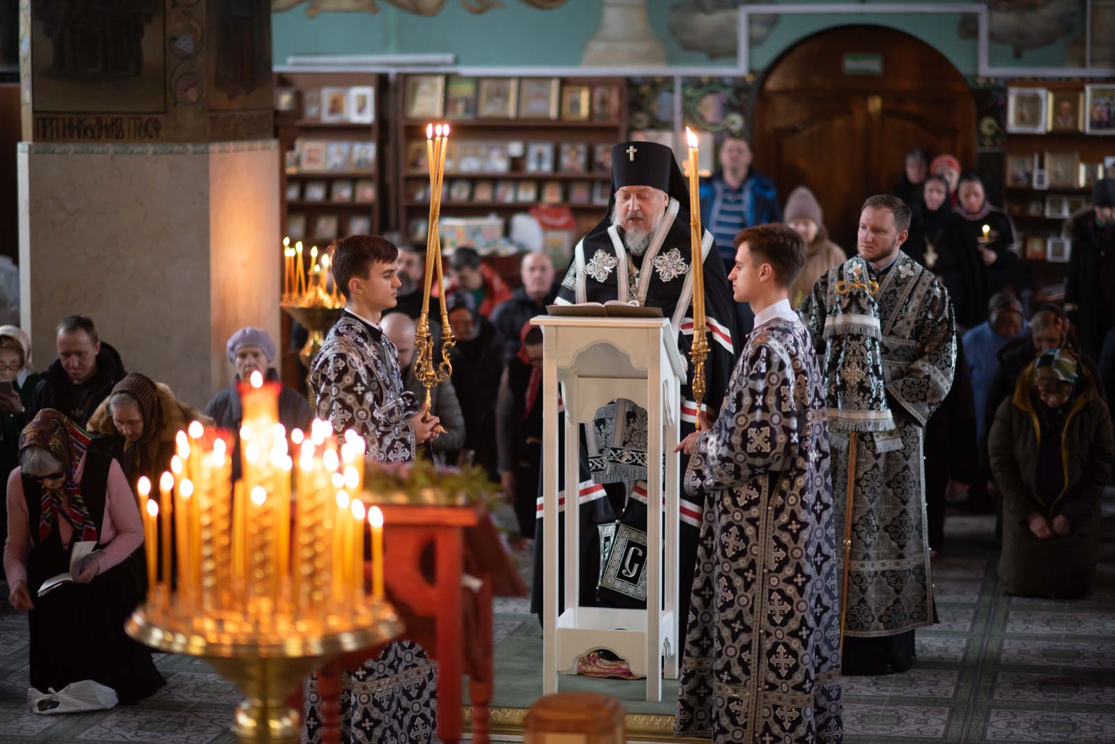 Во время богослужения