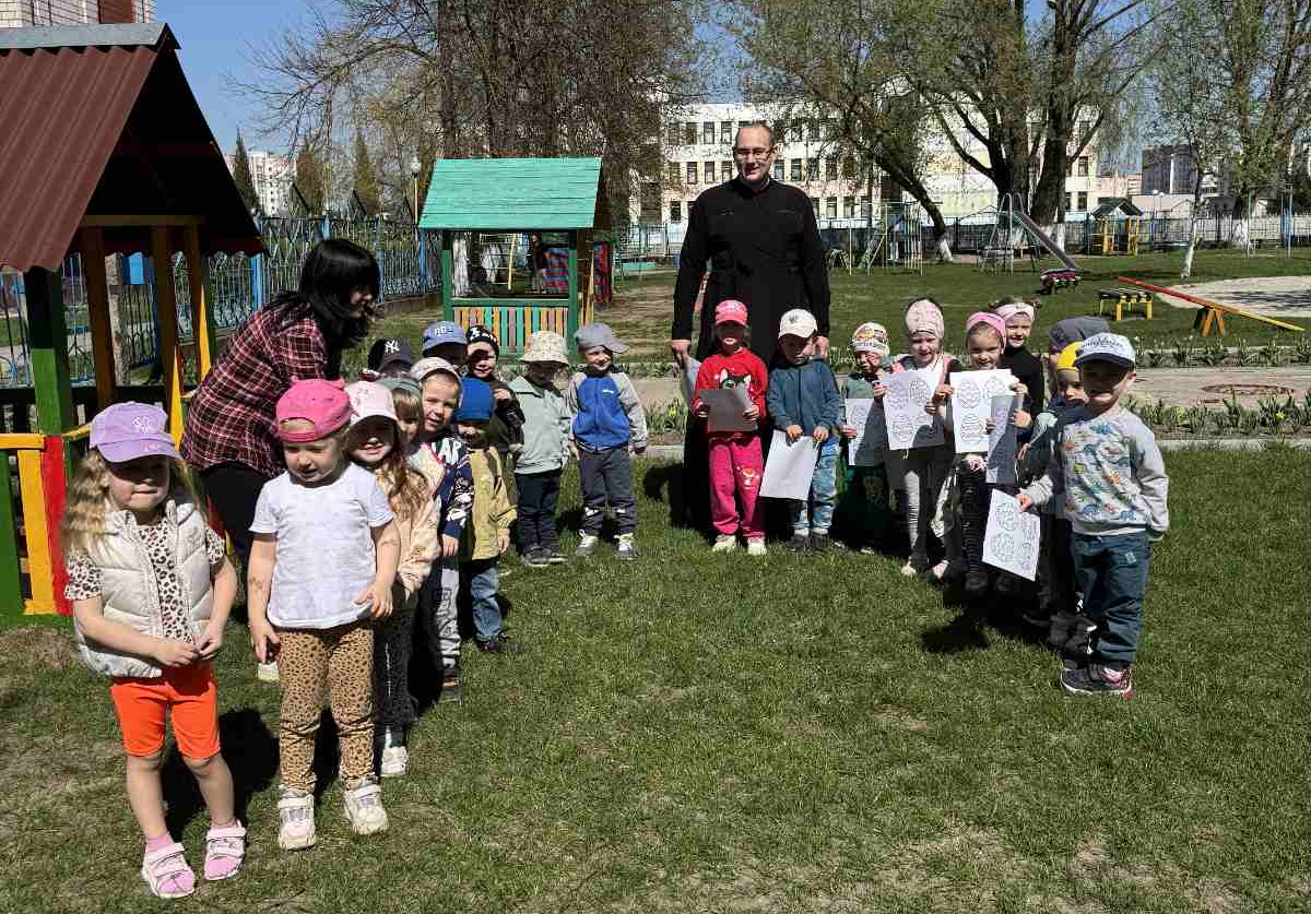 С воспитанниками детского сада