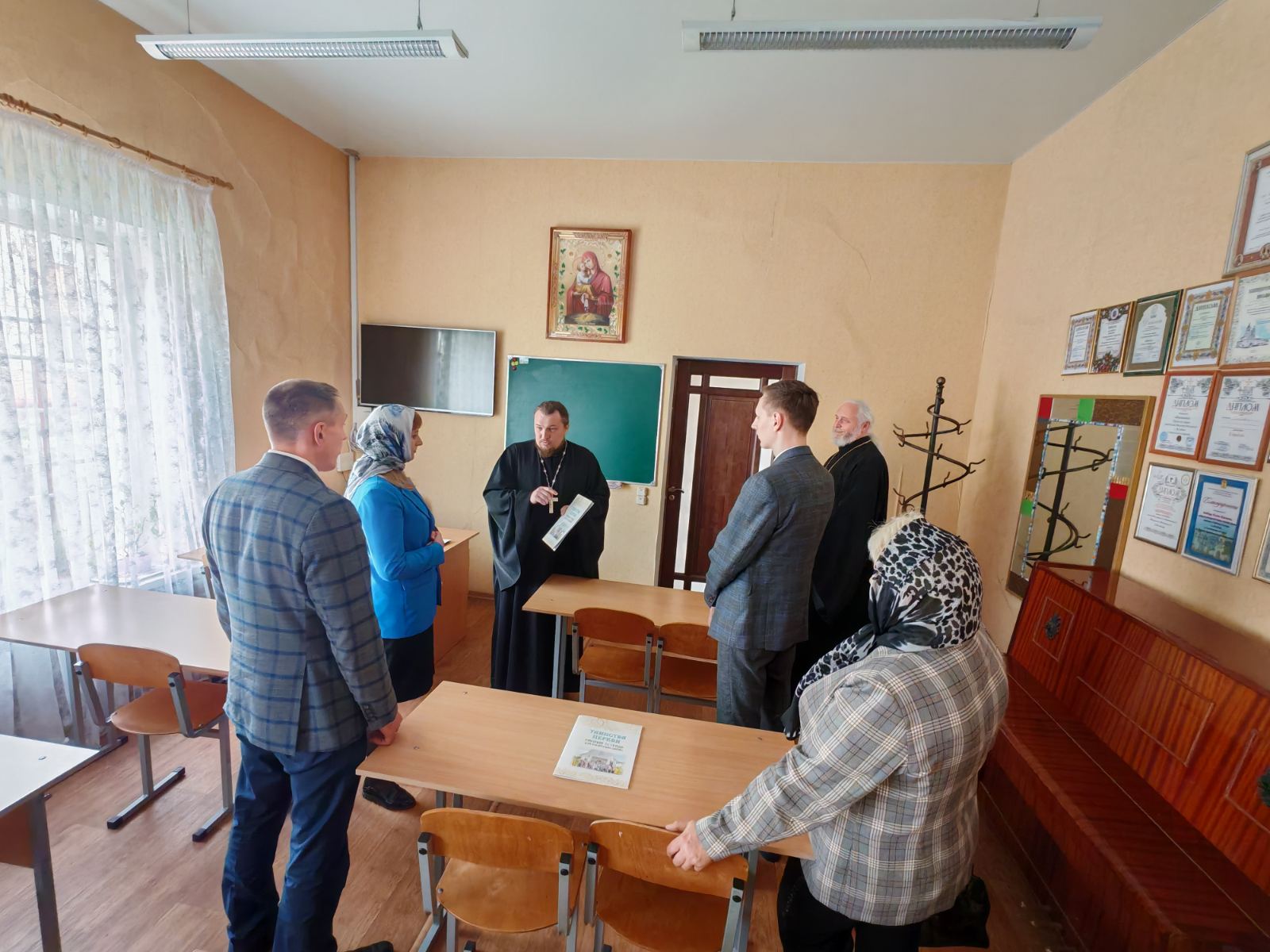 В воскресной школе храма святителя Василия Великого