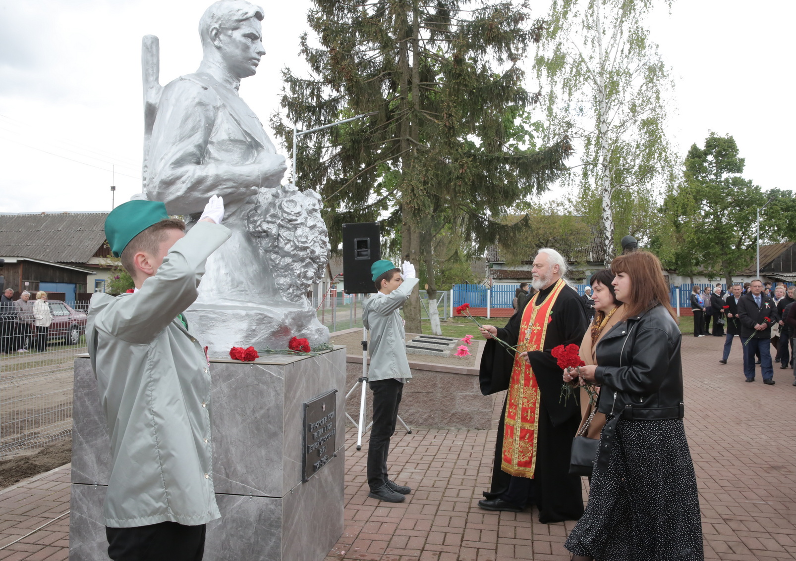 Возложение цветов