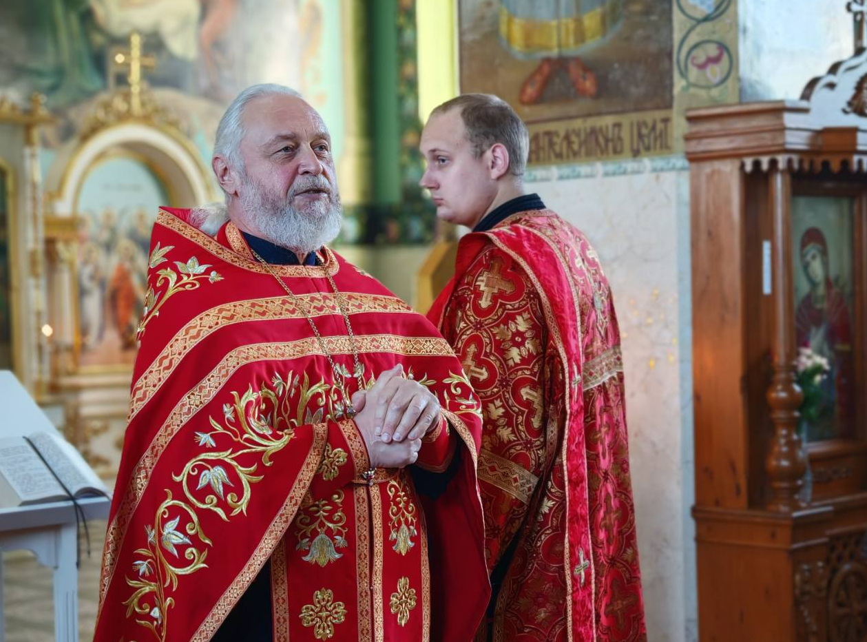 Молебен