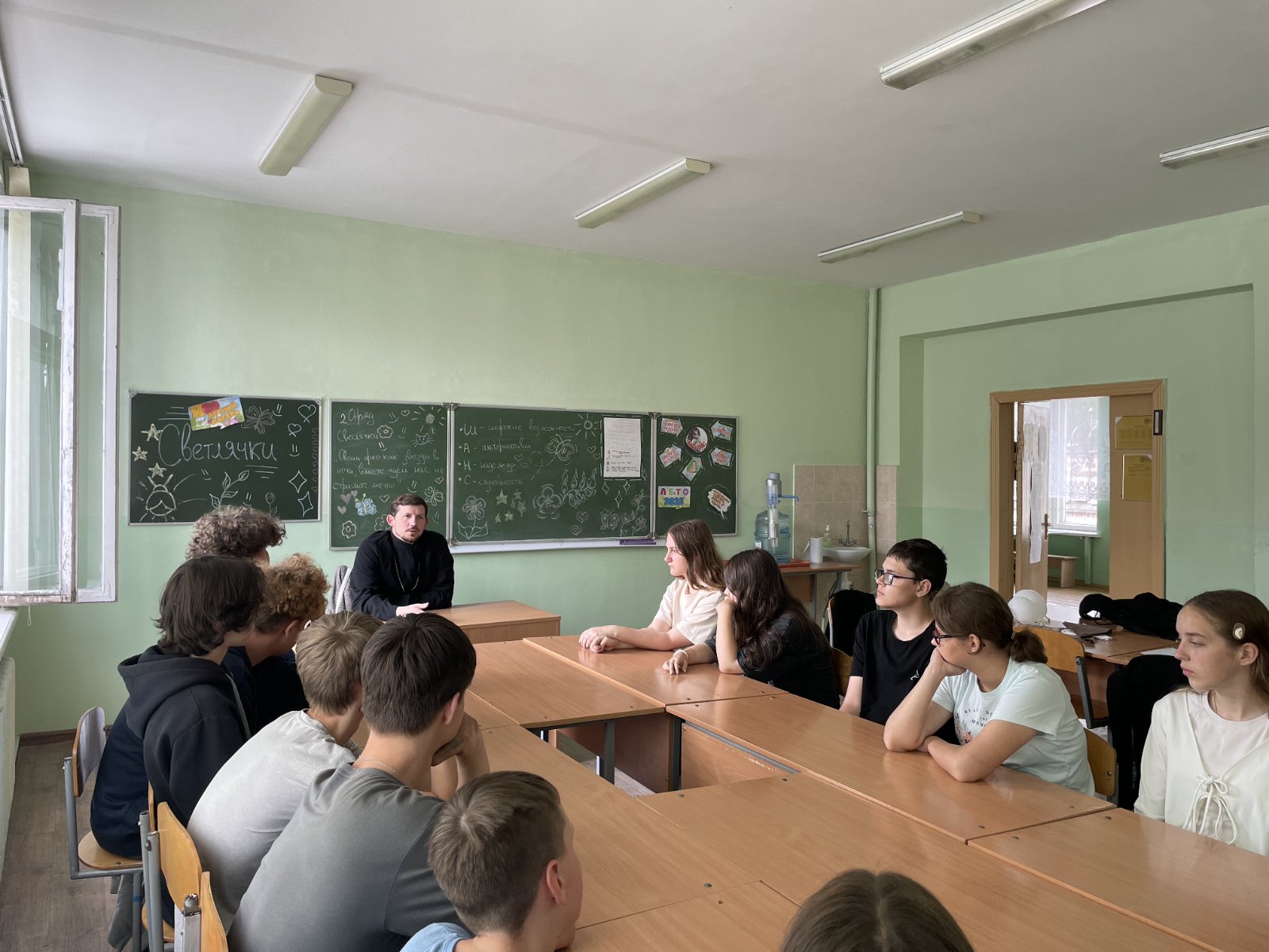 В средней школе № 9