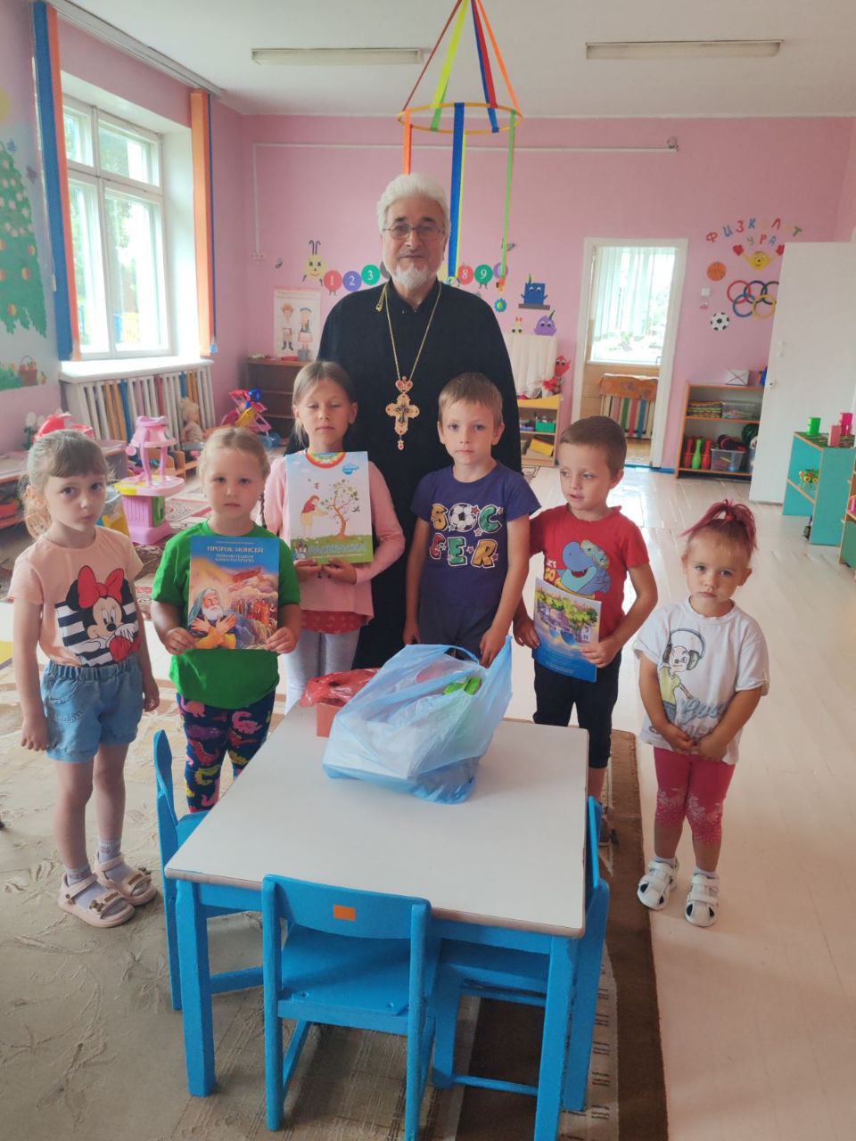С малышами