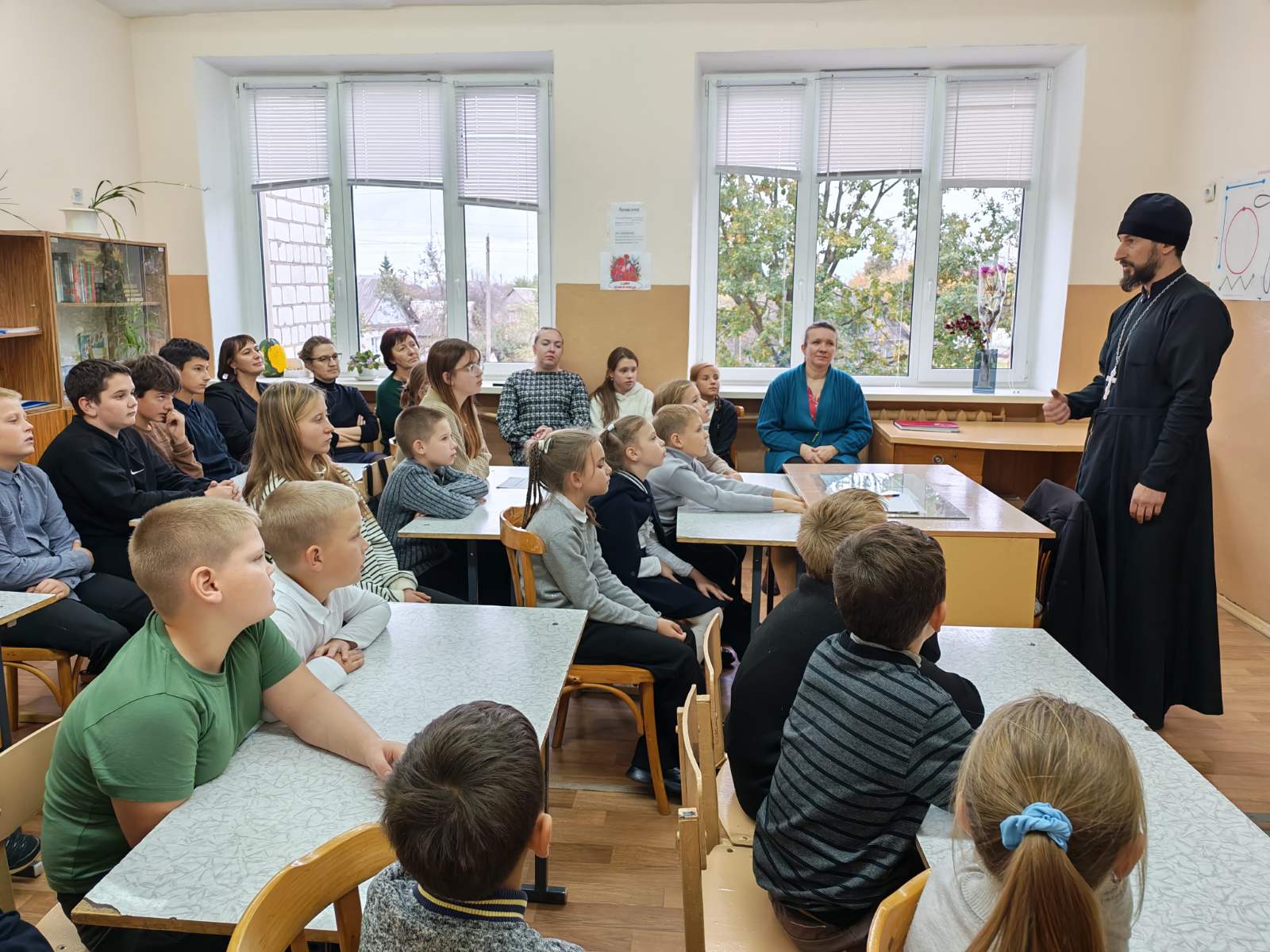 Беседу ведёт иерей Сергий Плетежов