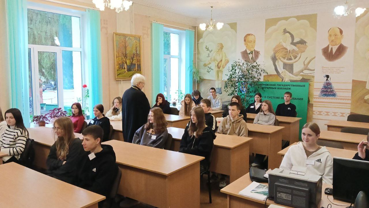 Беседу ведёт протоиерей Пётр Петрушенко