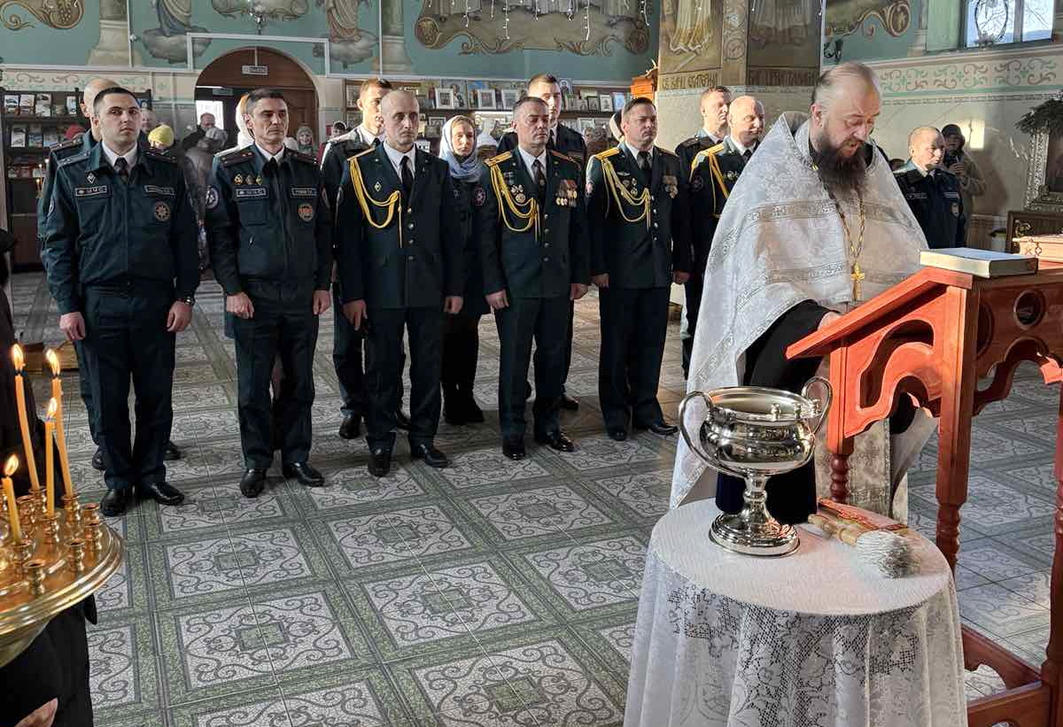 Молебен
