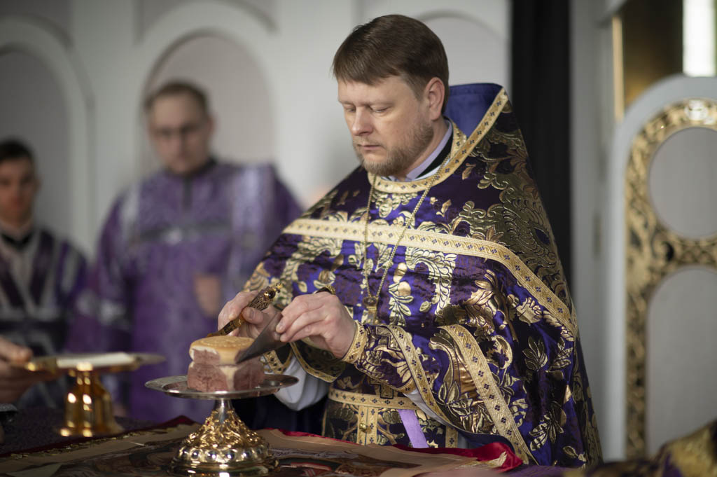 Во время богослужения