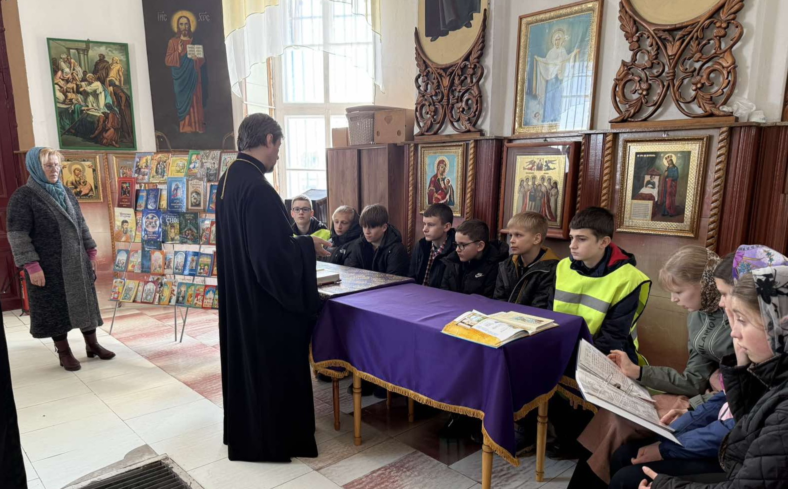 Беседу ведёт протоиерей Евгений Межуев