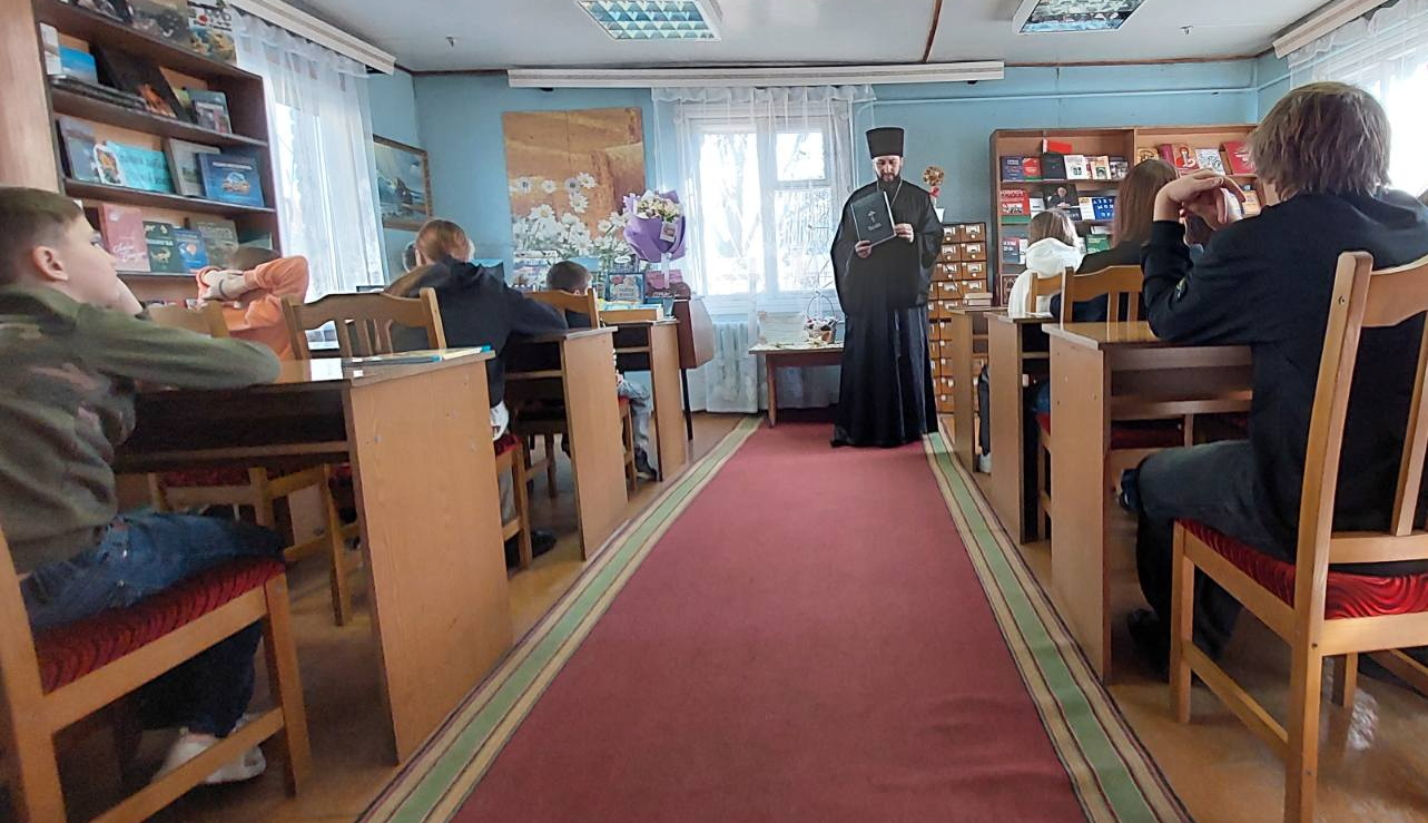 Беседу ведёт иерей Сергий Плетежов