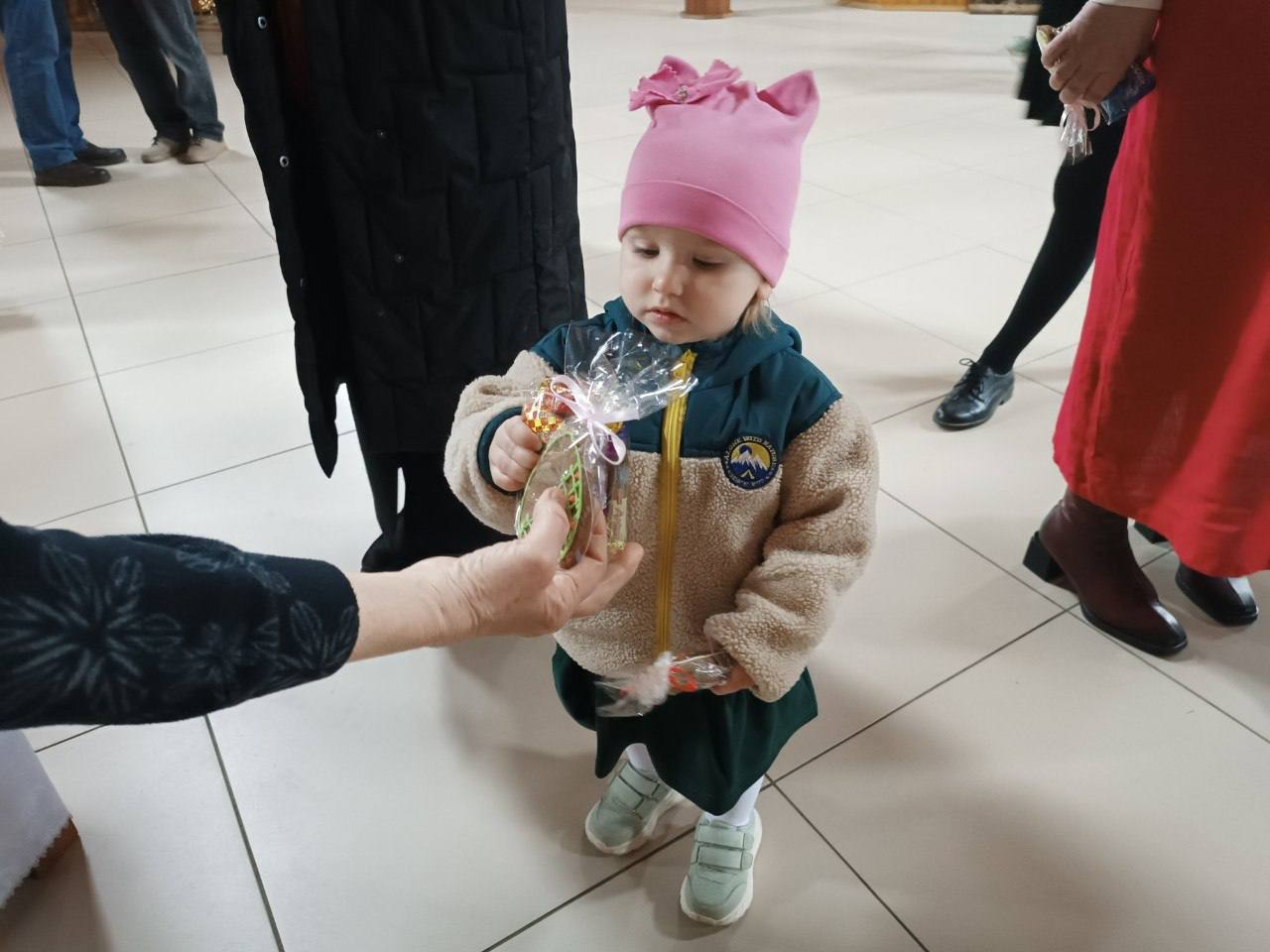 Подарок юной прихожанке