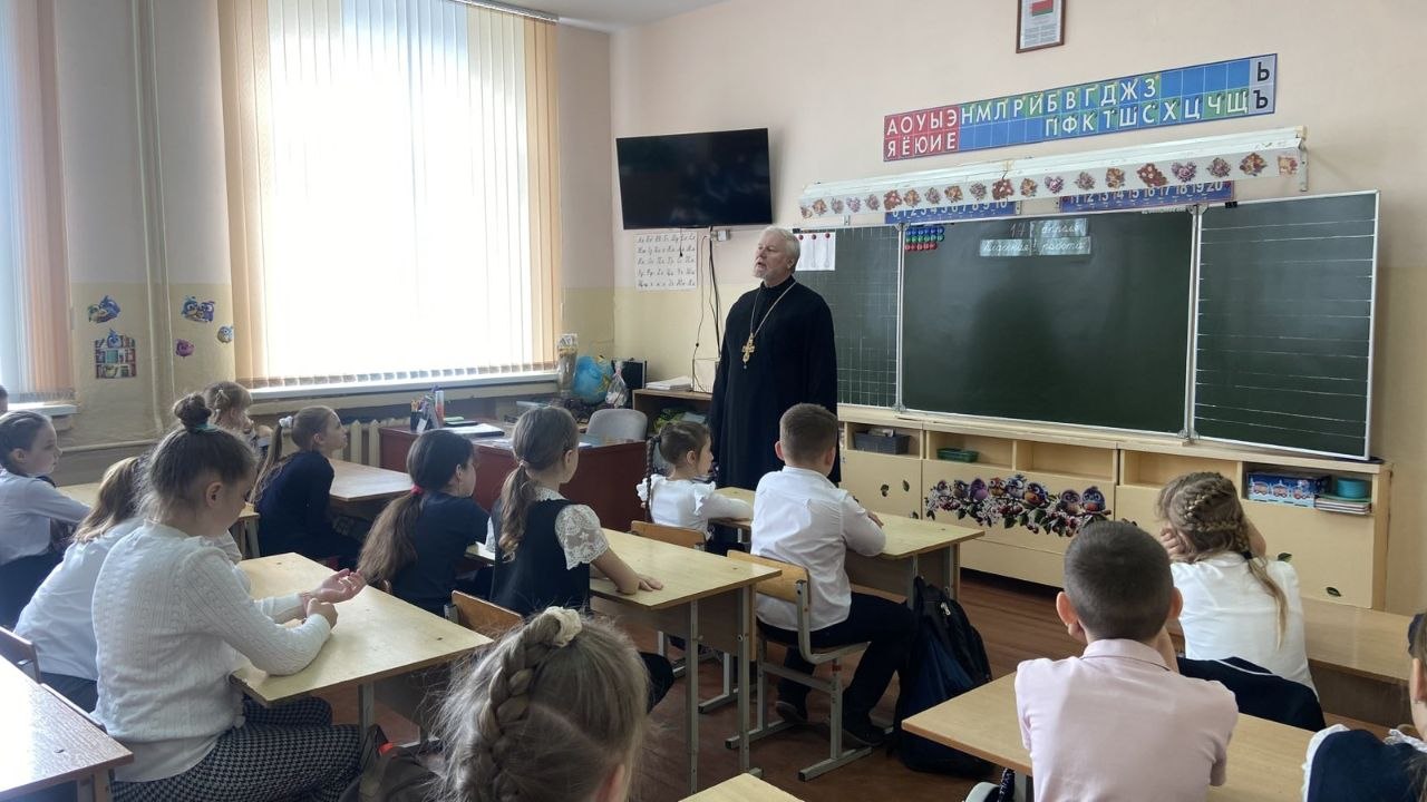 Беседу ведёт протоиерей Павле Бондарчук