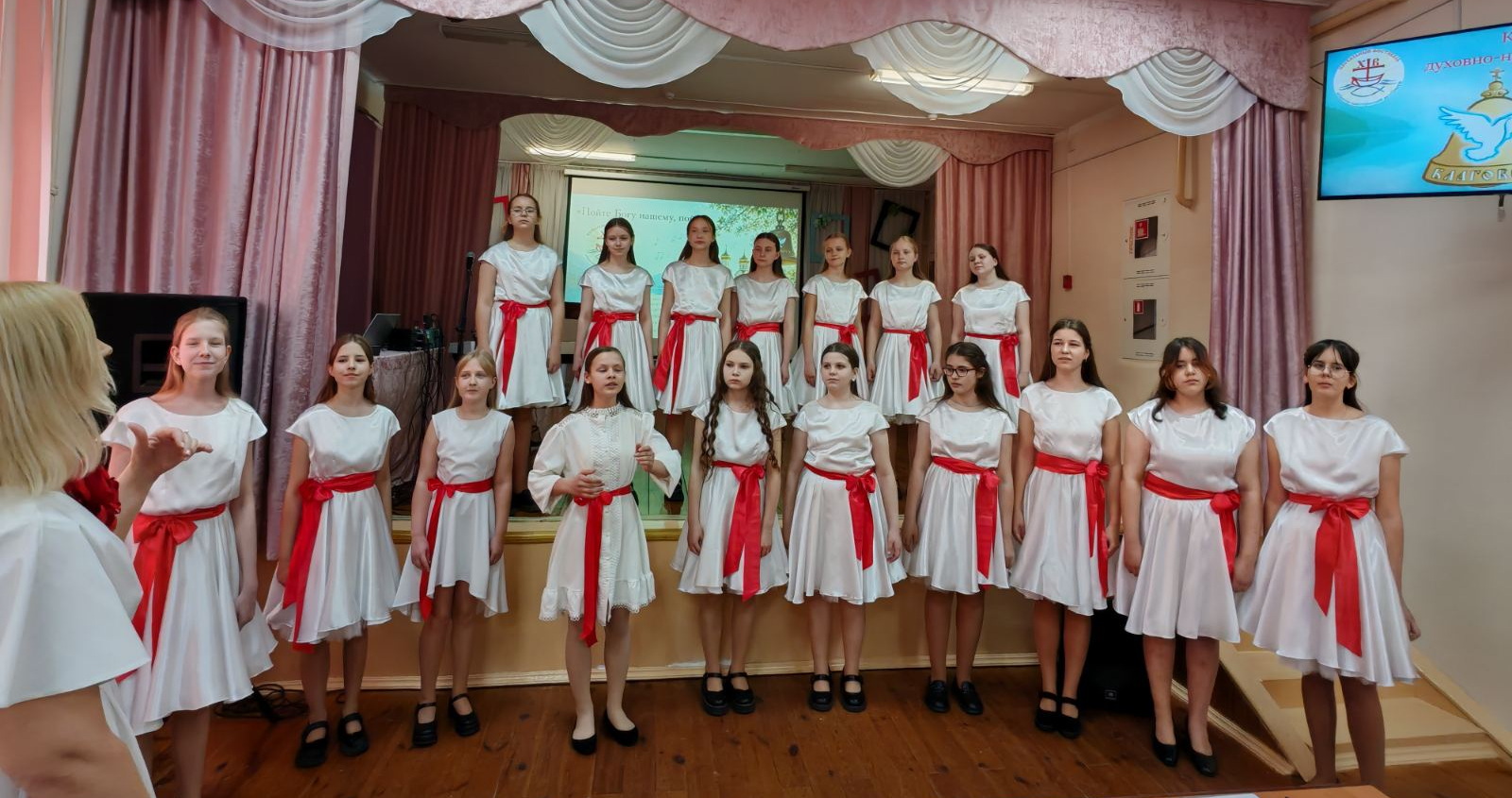 Образцовый вокальный ансамбль "Тонус"