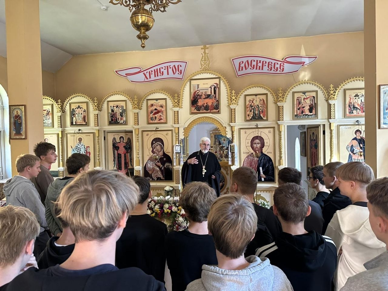 Беседу ведёт протоиерей Пётр Петрушенко