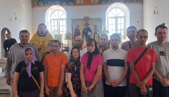 В храме