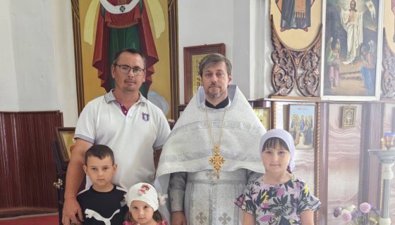 С подарками в новый учебный год