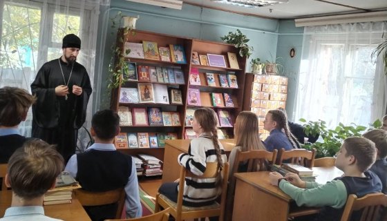 Беседу ведёт иерей Сергий Плетежов