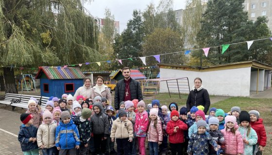С малышами