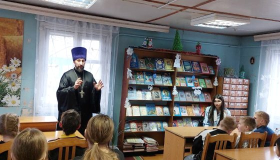 Беседу ведёт иерей Сергий Плетежов