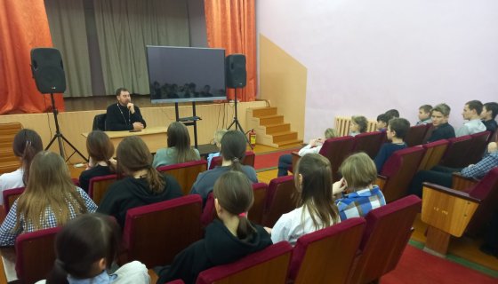Беседу ведёт иерей Михаил Маркосян