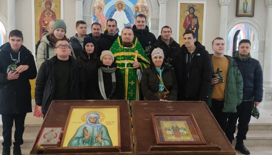 В храме 