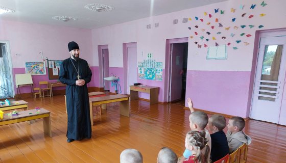 Беседу ведёт иерей Сергий Плетежов