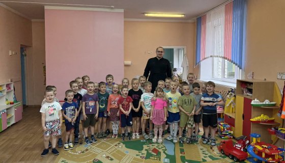 Диакон Андрей Соколовский с детьми