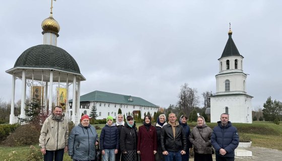 На территории монастыря