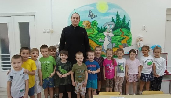 Диакон Андрей Соколовский с детьми