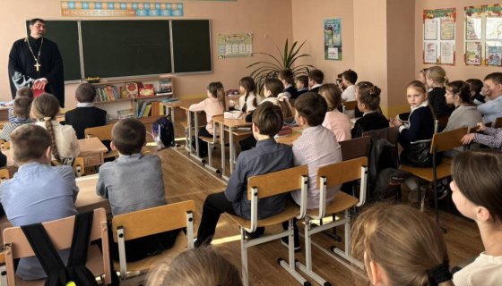 Беседу ведёт иерей Михаил Маркосян