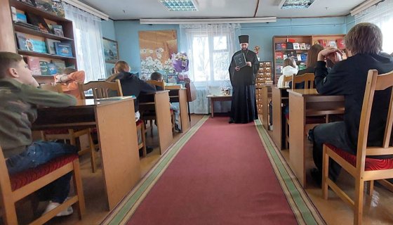 Беседу ведёт иерей Сергий Плетежов