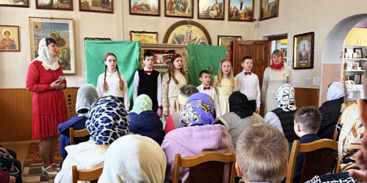 Во время спектакля