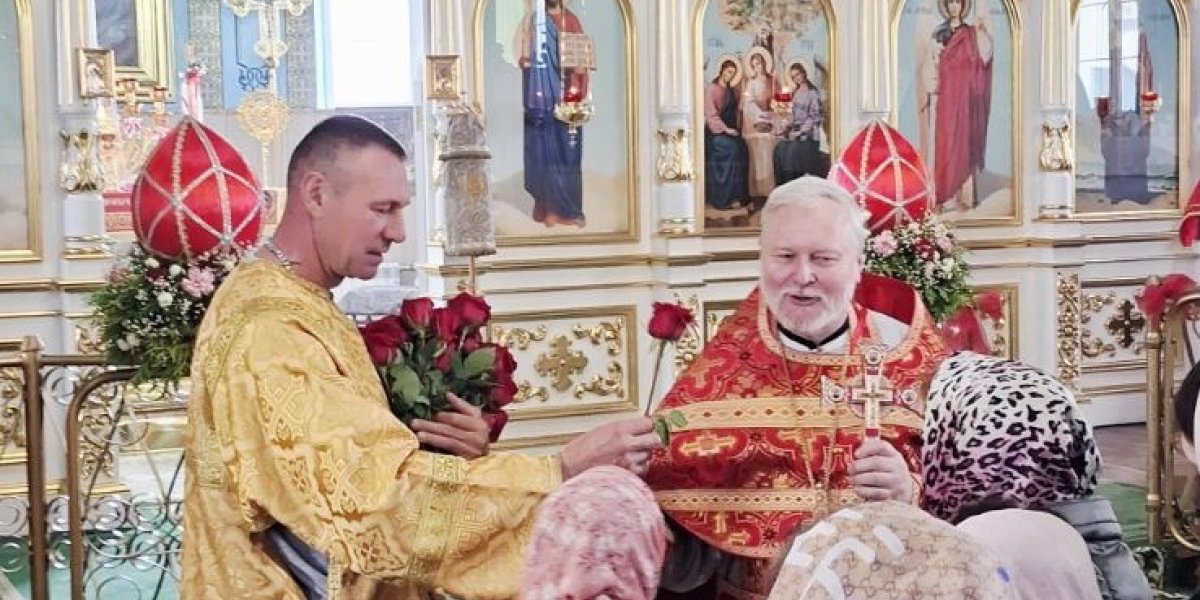 Цветы в подарок женщинам